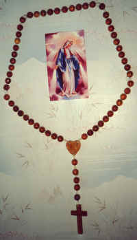 rosary.JPG (123216 octets)